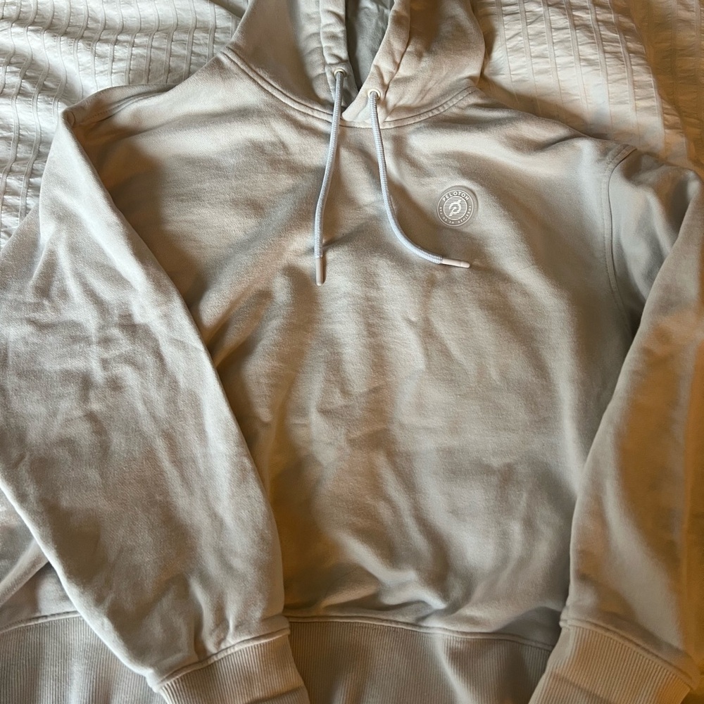 Women’s Size S Peloton Cream Hoodie
